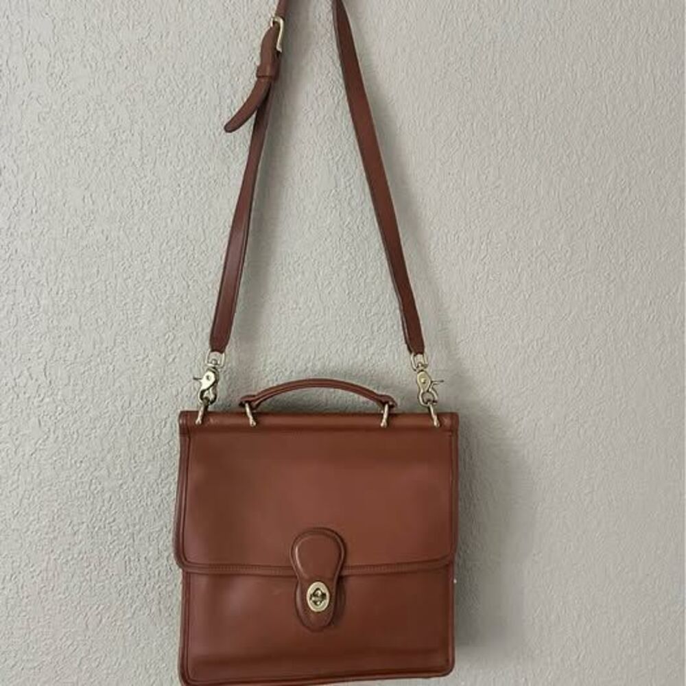 Vintage Coach Willis British Tan Shoulder BHandbag